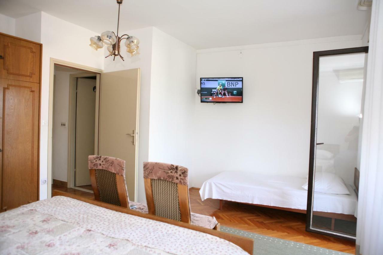 Rooms And Apartments Kurtovic Donji Seget Eksteriør billede