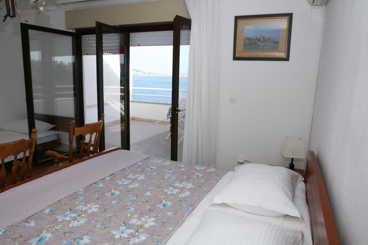 Rooms And Apartments Kurtovic Donji Seget Eksteriør billede